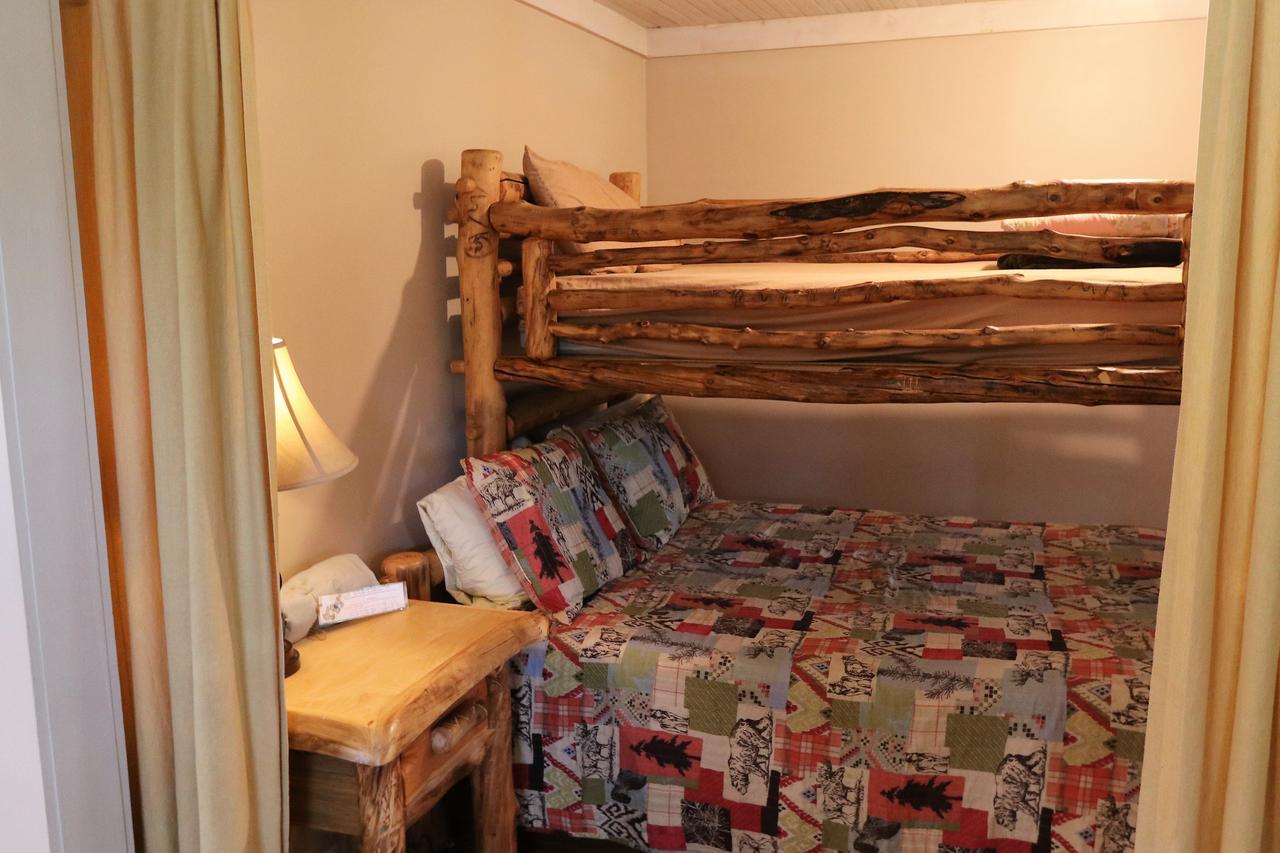 The Cabins At Historic Columbine Clark Екстериор снимка