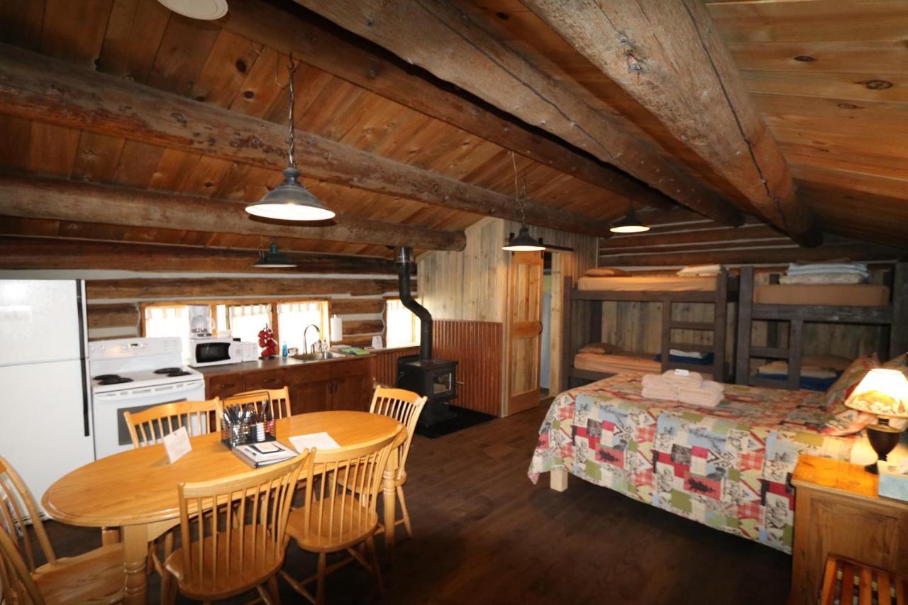 The Cabins At Historic Columbine Clark Екстериор снимка
